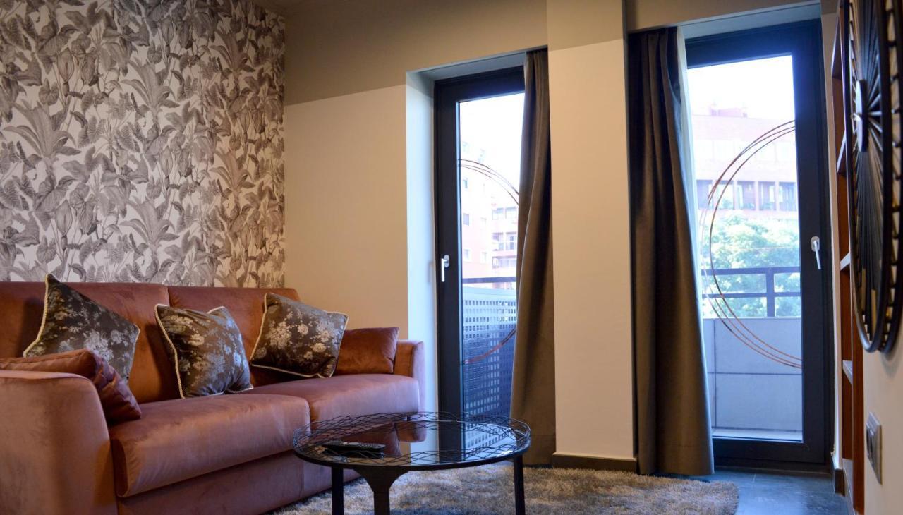 On Suites Sevilla Apartments Designed For Adults ภายนอก รูปภาพ